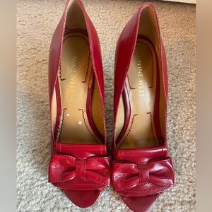 Red high heels with bow, Nine West, great conditions, size 5.5